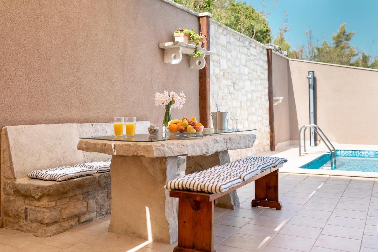 Seafront Villa Endless View Blato  Exterior photo